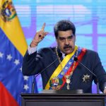 2021-02-03T111707Z_1_LYNXMPEH120XO_RTROPTP_4_SAUDE-COVID-MADURO-OXIGENIO