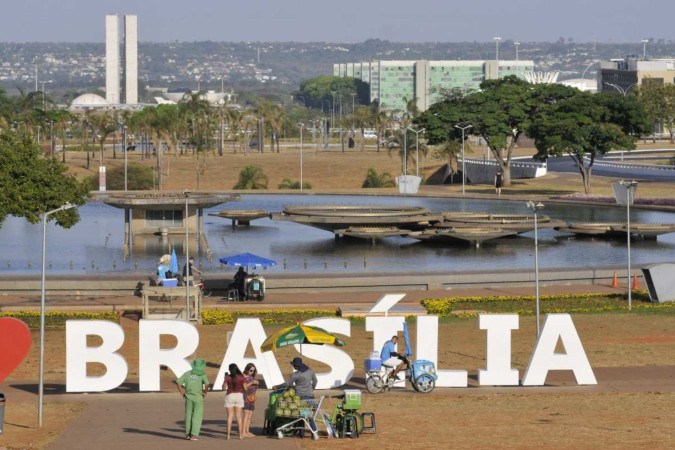 Veja o que abre e o que fecha no feriado e no fim de semana