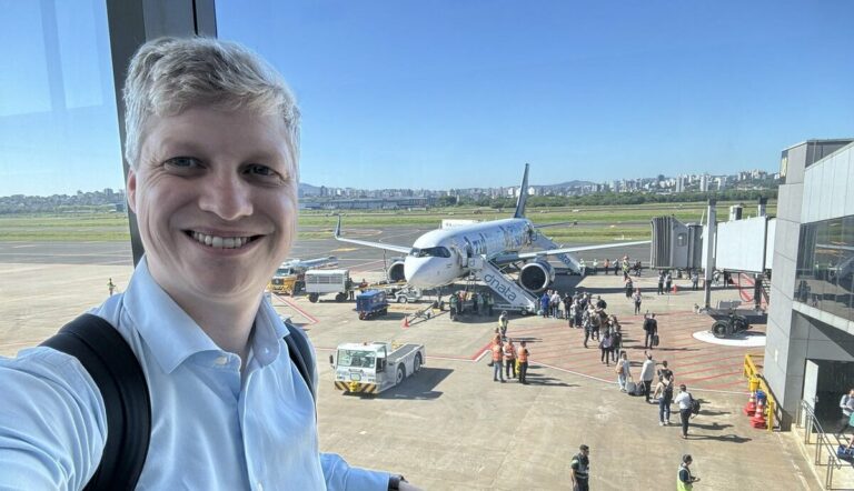 Van Hattem celebra reabertura de aeroporto após enchentes