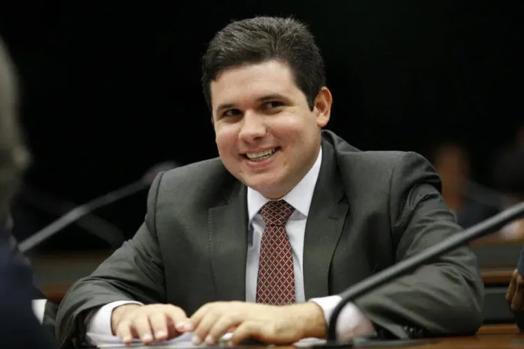 PT confirma apoio a Hugo Motta para presidência da Câmara, consolidando favoritismo do deputado