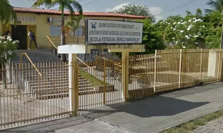 Aluna atira na cabeça de colega dentro de escola pública em Natal