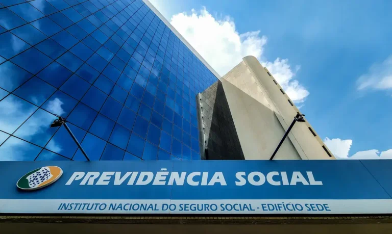 Custo para resolver fila do INSS passa de R$ 14 bilhões