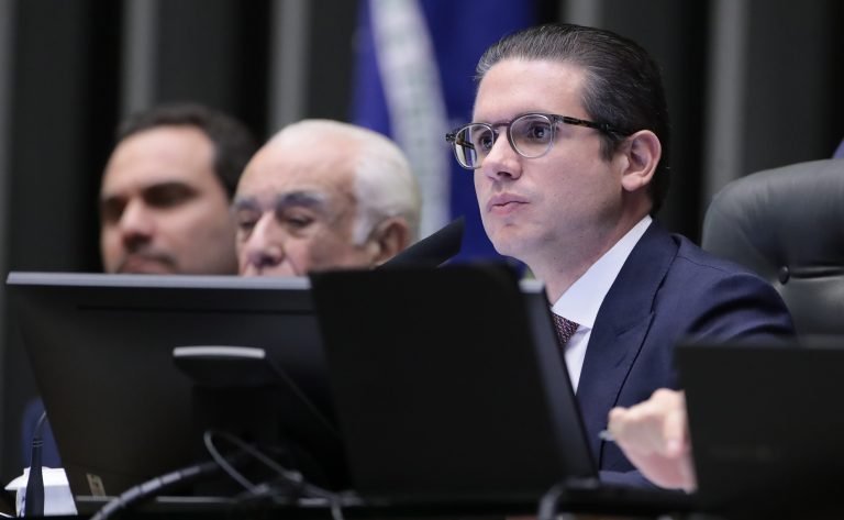 Câmara deve estar alinhada com a população sobre IOF