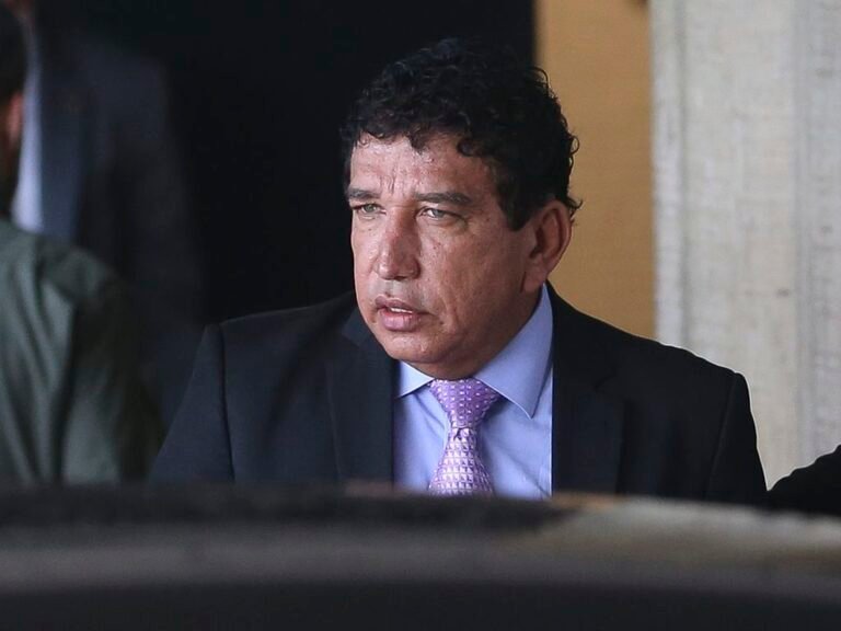 STF determina prazo de 15 dias para o senador Magno Malta responder acusações de Carlos Lupi