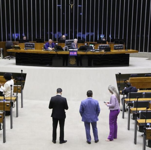 Discussao-e-Votacao-de-Propostas-Legislativas.1-620x617-1.jpg-1