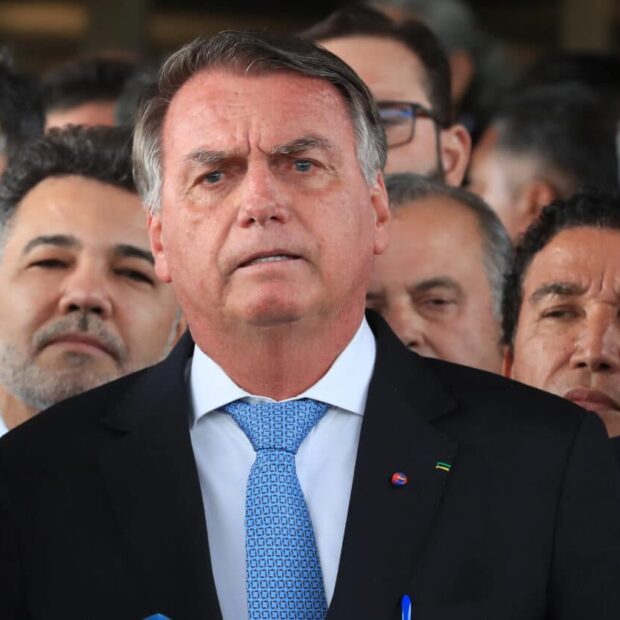 bolsonaroreu-1536x837-1-620x620-1.jpg-1