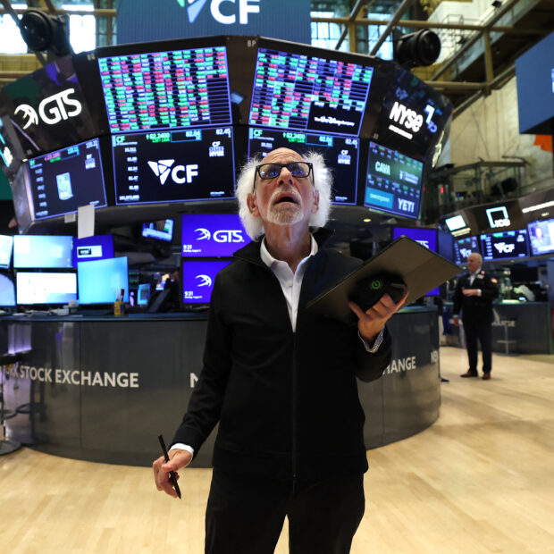 AFP__20250811__69A66L4__v1__HighRes__UsEconomyMarketsNyse-620x620.jpg