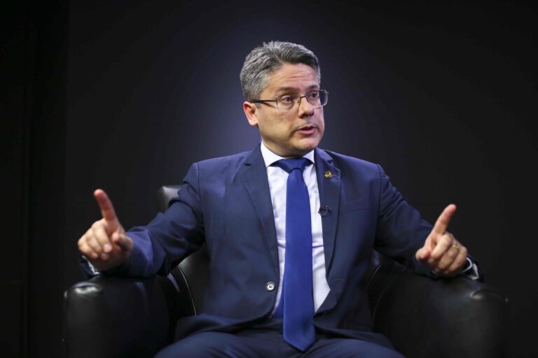 Alessandro Vieira contra a PEC da Blindagem é escolhido relator no Senado
