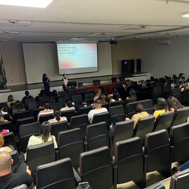 Palestra destaca cuidado com a mente em situações de violência contra a mulher