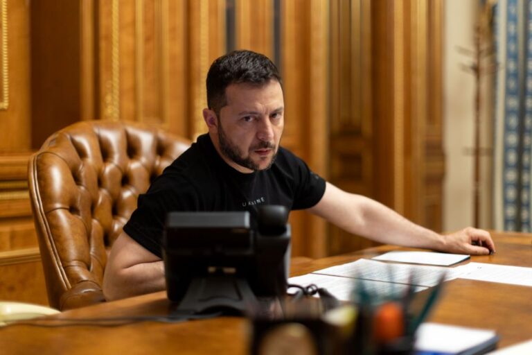 Zelenski espera sanções duras dos EUA contra Rússia após apoio da UE