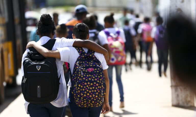 Brasil reduz muito o trabalho infantil perigoso