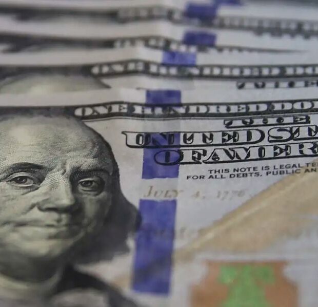 Juros entre Brasil e EUA devem subir e frear valorização do dólar