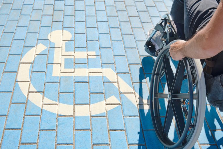 Audiência sobre lei para pessoas com deficiência permanente é cancelada