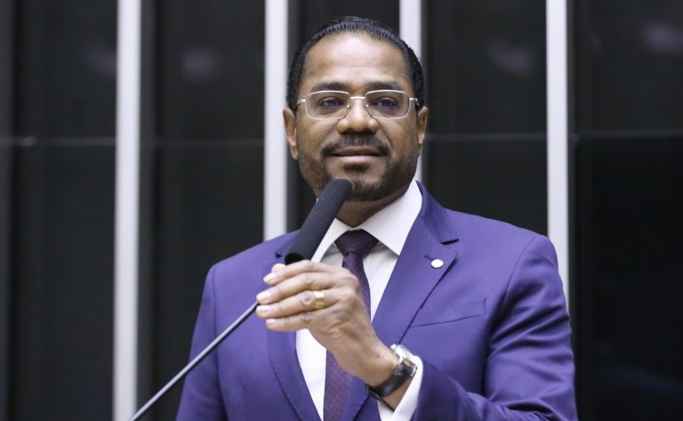 Regras para cancelamento fácil de contratos que renovam automaticamente