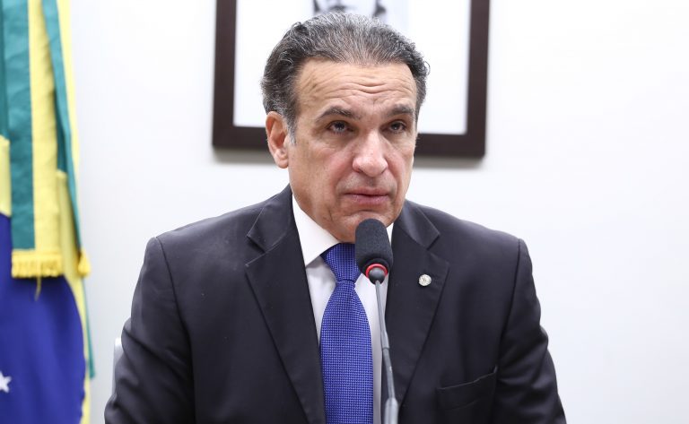 Comissão exige divulgação clara de relatórios sobre tarifas de energia