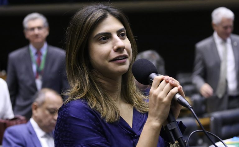 Uso de imóveis rurais para quitar dívidas e reforma agrária aprovado