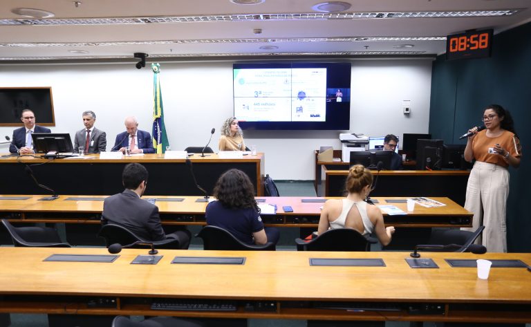 Pacientes e familiares solicitam atualização no tratamento da doença pulmonar crônica