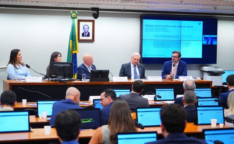 Pequenas empresas querem aumentar limite do Simples