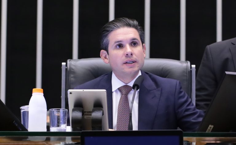 Motta confirma votação urgente sobre anistia hoje