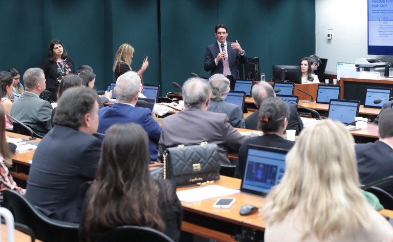 Novo avanço e desafios na proposta da Lei dos Portos