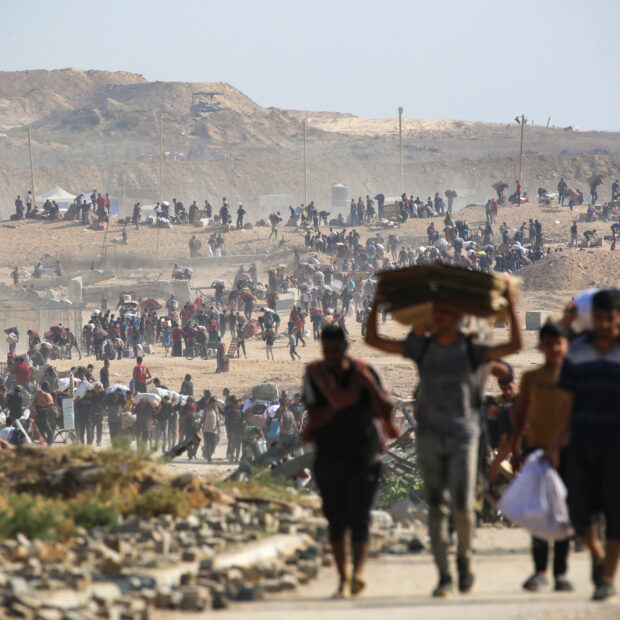 Israel transfere prisioneiros palestinos enquanto Hamas reúne reféns em Gaza