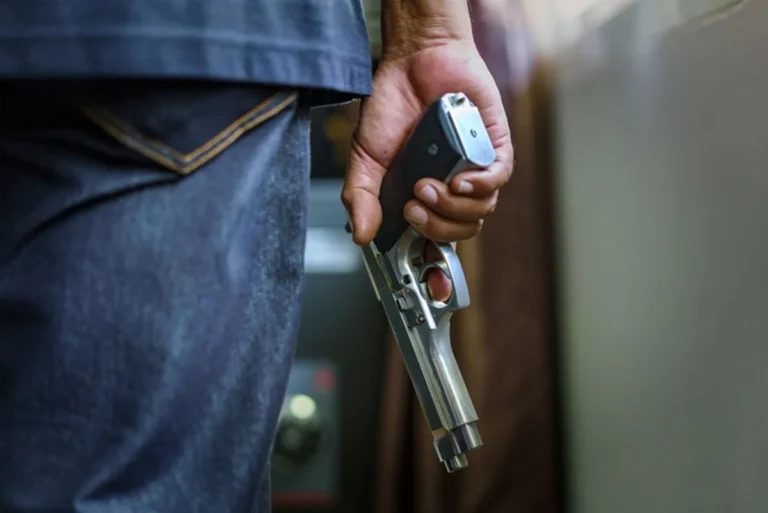 Tiroteios nos EUA deixam seis mortos e 18 feridos