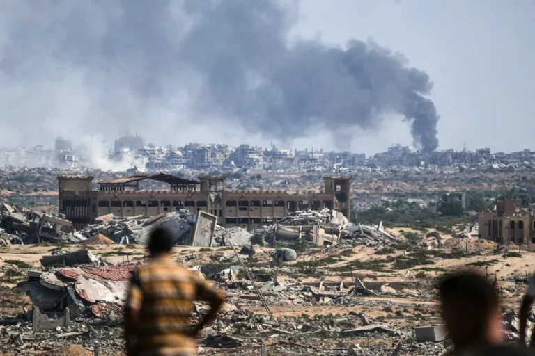 Espera pela liberação de reféns marca terceiro dia de trégua entre Israel e Hamas