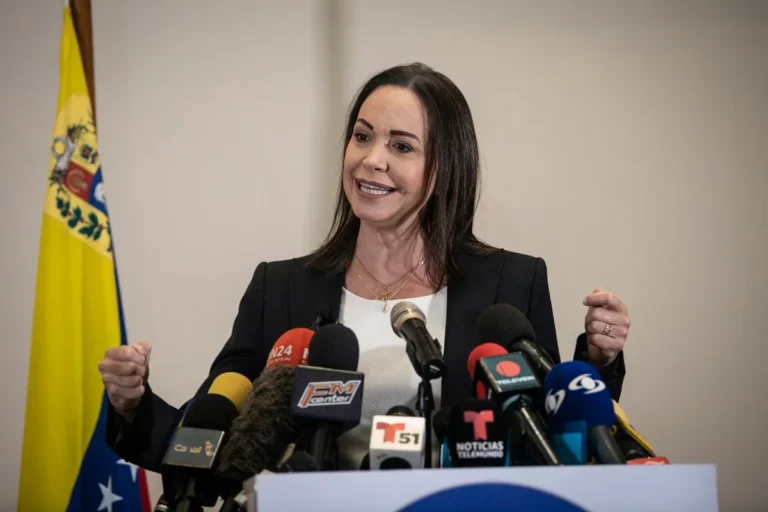 Embaixador da Venezuela na ONU zomba do Nobel de María Corina Machado