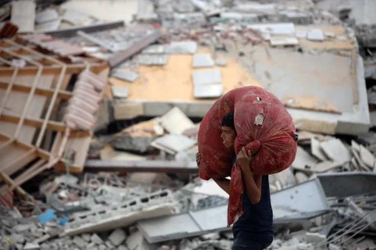 Ajuda humanitária avança em Gaza após acordo para liberação de reféns