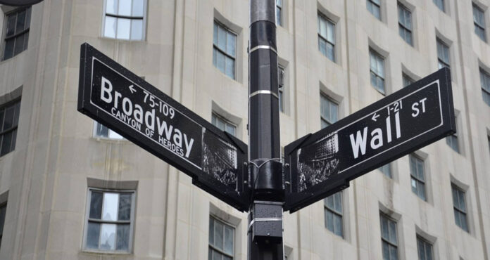 wall-street-2.jpg-2