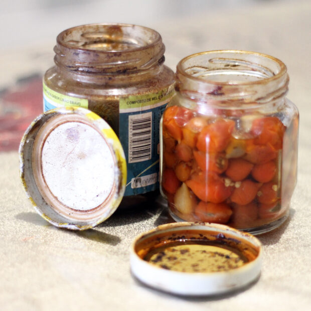 Perigos do consumo de alimentos vencidos