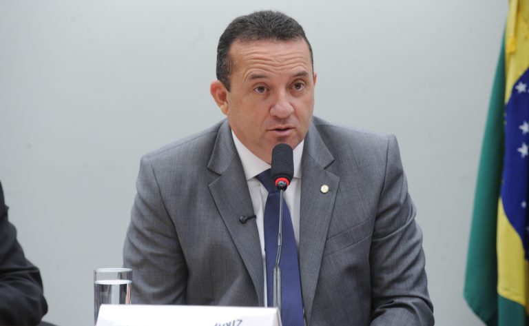 Jovens vítimas de violência terão prioridade para entrar no mercado de trabalho