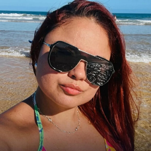 Mulher morre após ser baleada em carro de aplicativo no Rio